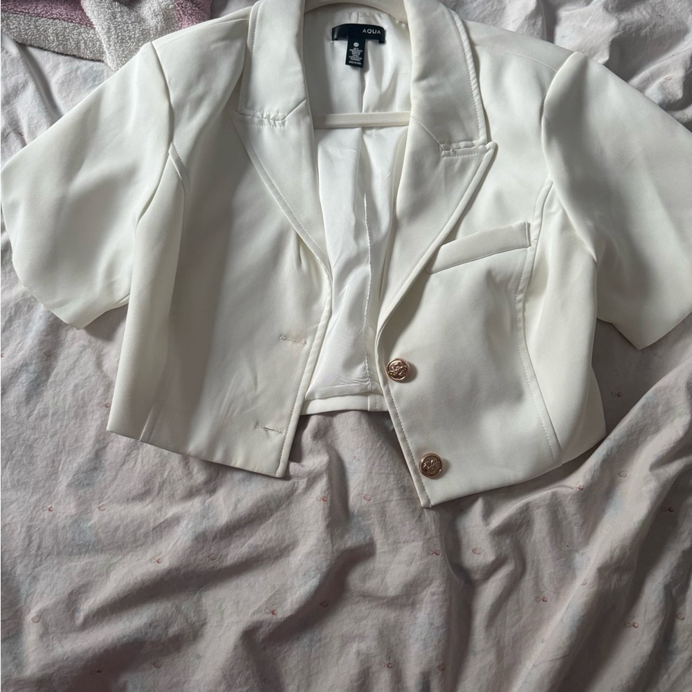 AQUA Women's Ivory Cropped Blazer